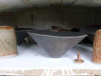 01-porcelain-bowl-in-kiln.jpg