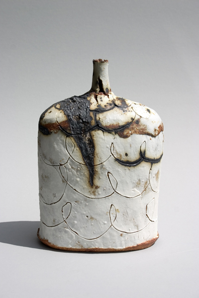 2009-saggar-fired-bottle-with-scored-porcelain-overlay-23cm-x-15cm.jpg