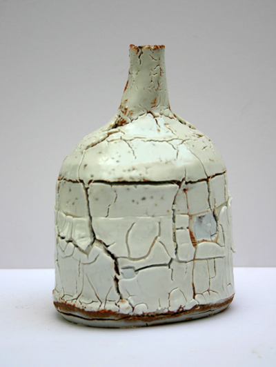 06a-shino-porcelain-layer-bottle-16-x-11-cm.jpg