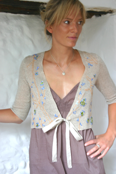 06-fig-with-sequins-ribbon-bolero-natural-linen-cashmere-mix-small.jpg