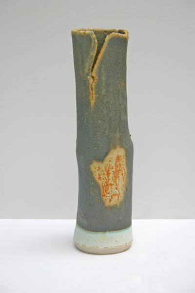 12-white-stoneware-vase-copper-tin-glaze-on-barium-29cm-x-9cmsmall.jpg