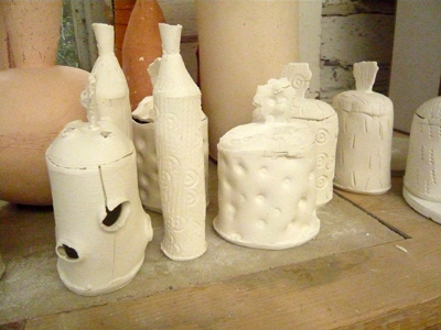 more-pots-in-porcelain.jpg