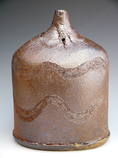 9 woodfired bottle with combing ash sheen 27 x 21 cm